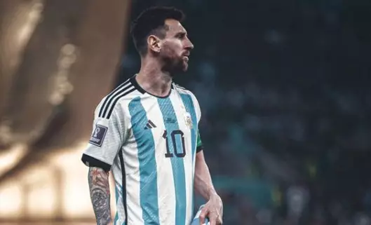 Lionel Messi convocado pela Argentina apesar de preocupações com lesões. Entenda!