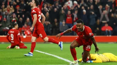 Liverpool goleia Toulouse por 5 a 1 e mantém 100% de aproveitamento na Liga Europa. veja!