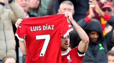 Liverpool vence Nottingham Forest por 3 a 0 em jogo válido pela 10ª rodada da Premier League.