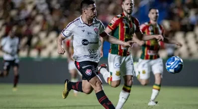 Vitória vence por 1 a 0 o Sampaio Corrêa e fica perto do acesso da  Série A do Brasileirão. veja!