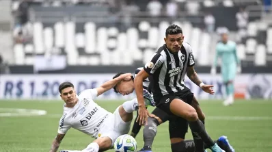 Santos empata com o Botafogo por 1 a 1 na briga pelo título do Brasileirão Série A.