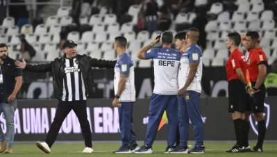 Após polêmicas, John Textor publica nota oficial: “Estou aqui para botar fogo”. Veja!