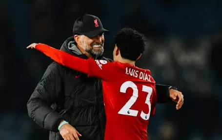 Incerteza da participação de Luis Díaz na partida do Liverpool após sequestro de seus pais. Entenda!