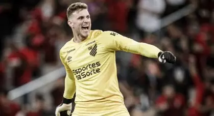 Bento do Athletico-PR entra no lugar de Ederson para os jogos das Eliminatórias. Entenda!