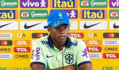 A jovem promessa brasileira ansiosa por enfrentar Messi em clássico. Entenda!