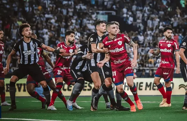 Fortaleza e Botafogo buscam recuperação em jogo atrasado do Brasileirão. Entenda!