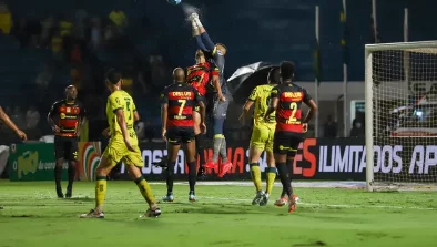 O Mirassol venceu o Sport por 2 a 1 em um jogo com emoção até o minuto final, pela 35ª rodada da Série B