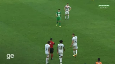 Chapecoense vence o Botafogo-SP por 2 a 0 após três jogos no Brasileirão Série B.