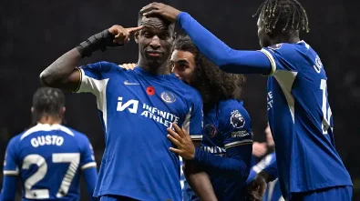 Chelsea goleia o Tottenham  com hat-trick de Nicolas Jackson. veja!