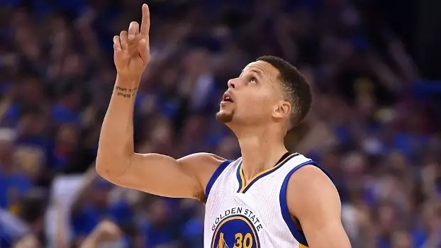 Apesar de vitória dos Warriors, Curry vê sequência recorde de quase 300 jogos ser perdida na NBA. Entenda!