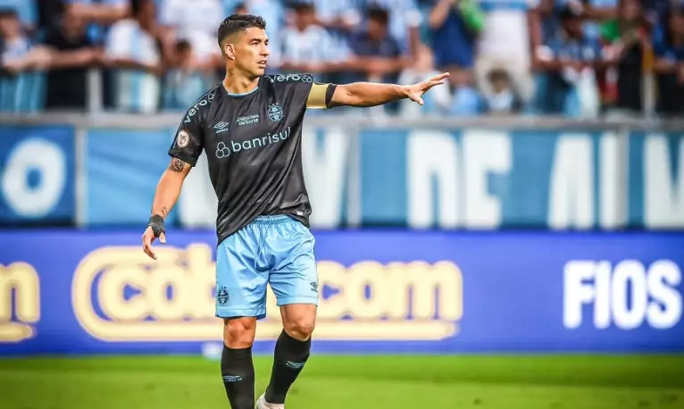 Despedida de Suárez: Grêmio enfrenta o Vasco em partida com ingressos esgotados. Entenda!