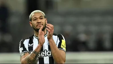 Milan vence Newcastle de virada por  2 a 1, mas perde vaga nas oitavas no desempate. veja!