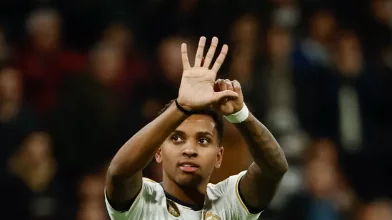 Real Madrid bate Granada por 2 a 0 e segue líder da La Liga. veja!