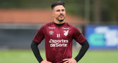 Santos negocia contratação de Willian Bigode. Entenda!