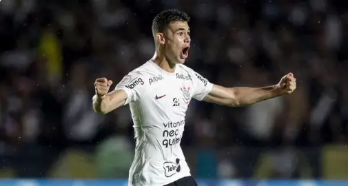 Gabriel Moscardo, prestes a assinar com o PSG, enfrenta cirurgia no pé e três meses fora dos gramados. Entenda!