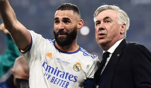 Ancelotti busca o retorno de Benzema ao Real Madrid, apesar de negativas oficiais. Entenda!
