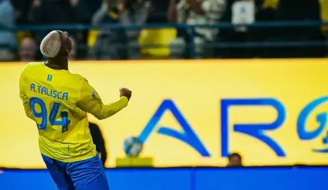 Empate eletrizante entre Al-Nassr e Al-Hazem na Liga Saudita: Talisca brilha com três gols. Entenda!
