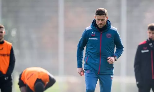 Simon Rolfes otimista sobre permanência de Xabi Alonso no Bayer Leverkusen. Entenda!