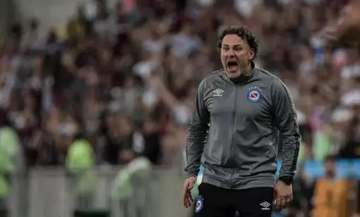 Atlético-MG busca Gabriel Milito como novo treinador após demissão de Scolari. Entenda!