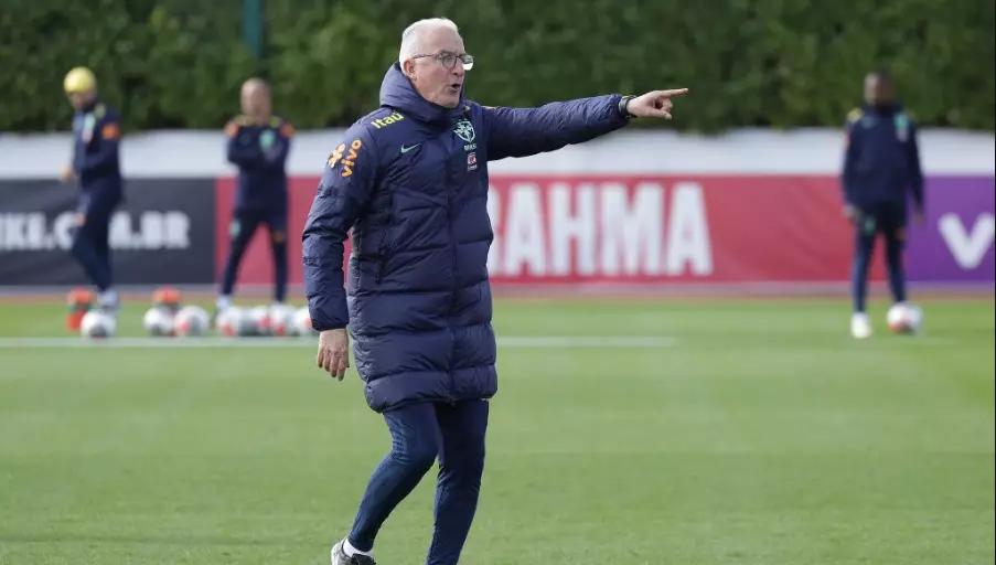 Seleção Brasileira volta aos treinos após vitória sobre a Inglaterra e se prepara para enfrentar a Espanha. Entenda!