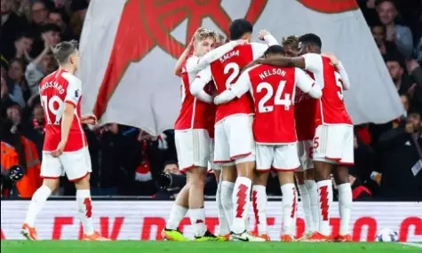 Arsenal domina Luton Town em vitória por 2 a 0 na Premier League. Entenda!