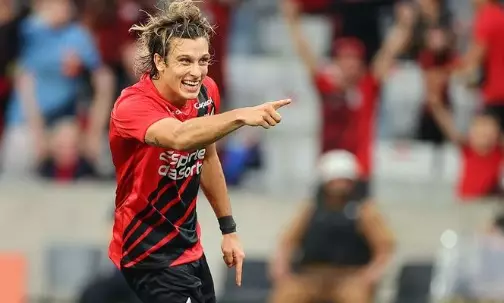 Furacão atropela Cuiabá por 4 a 0 e lidera o Brasileirão. Entenda!