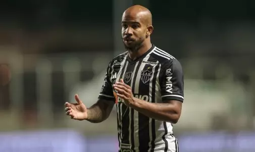Santos contrata Patrick do Atlético-MG em busca de reabilitação. Entenda!