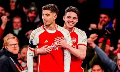 Arsenal goleia o Chelsea por 5 a 0 e assume a liderança da Premier League. Entenda!
