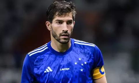 Cruzeiro enfrenta o Vitória buscando recuperação no Brasileirão. Entenda!