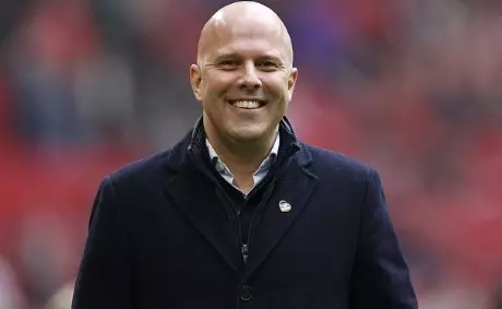 Arne Slot será o novo técnico do Liverpool na próxima temporada. Entenda!