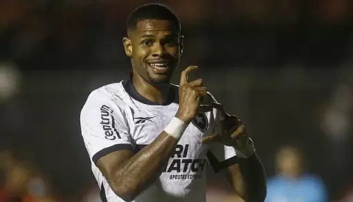 Cruzeiro tenta contratar artilheiro do Botafogo, mas proposta é recusada. Entenda!