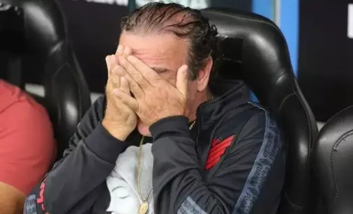 Cuca deixa o Athletico-PR após empate amargo contra o Corinthians. Entenda!