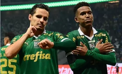 Palmeiras vence Corinthians por 2 a 0 e assume vice-liderança no Brasileirão. Entenda!