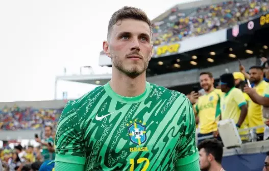 Athletico-PR aceita proposta do Al-Nassr e vende goleiro Bento por 18 milhões de euros. Entenda!