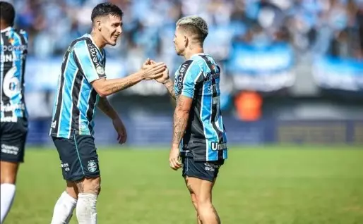 Corinthians e Grêmio se enfrentam em confronto direto contra o rebaixamento no Brasileirão. Entenda!