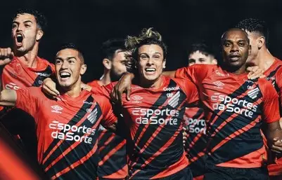 Athletico-PR avança às quartas da Copa do Brasil com vitória sobre o Red Bull Bragantino. Entenda!