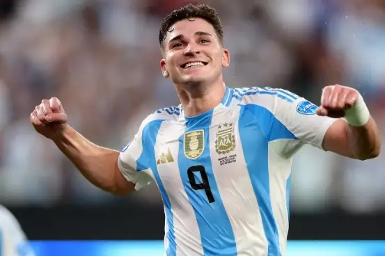 Guardiola anuncia saída de Julián Álvarez e agradece contribuições no Manchester City. Entenda!