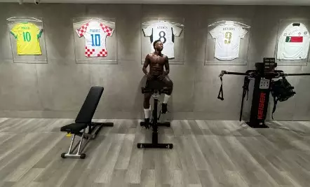 Vinícius Júnior recusa oferta bilionária da Arábia Saudita e foca no Real Madrid. Entenda!