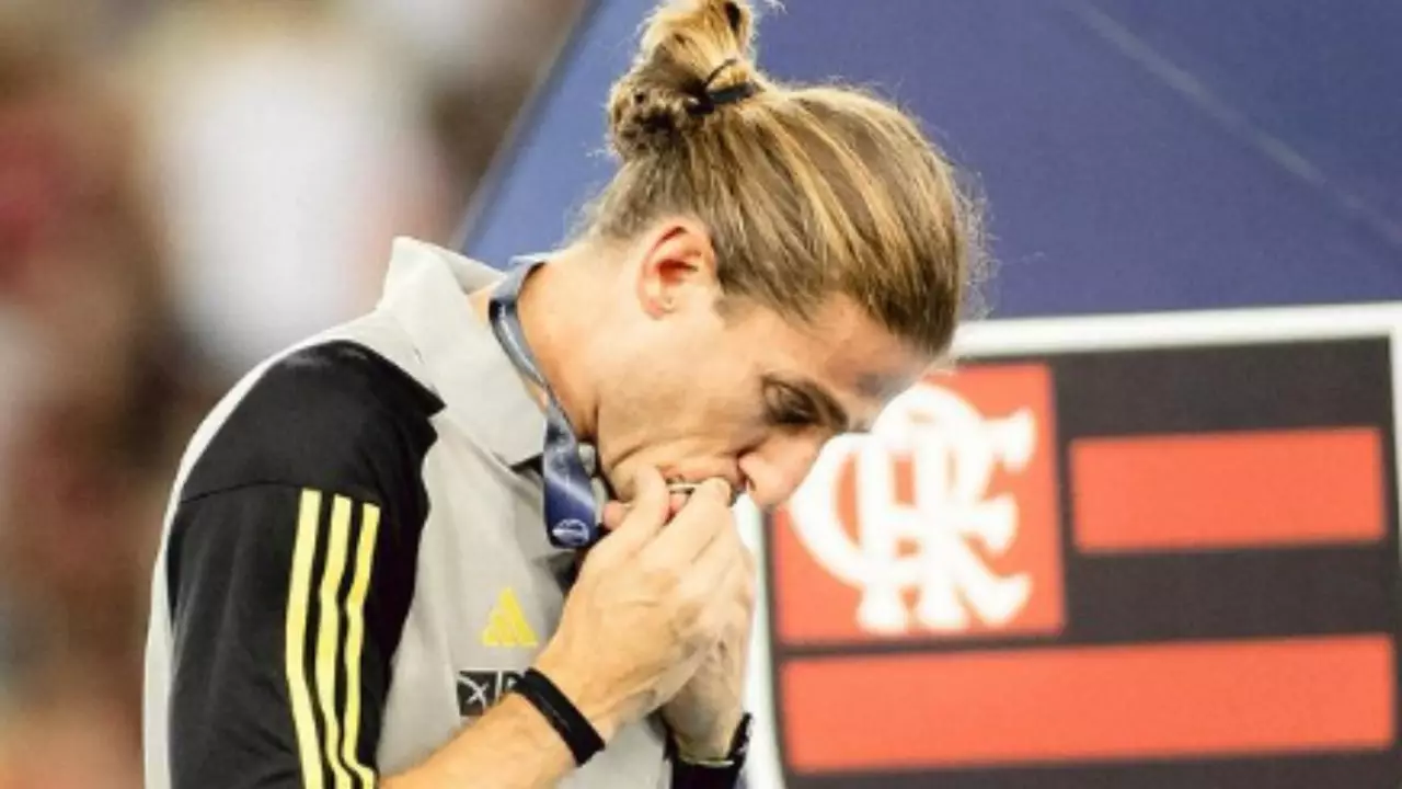 Filipe Luís é apresentado como novo técnico do Flamengo até 2025. Entenda!