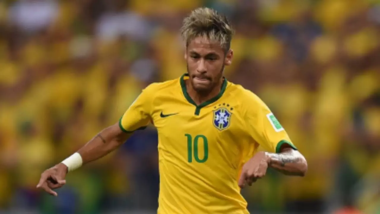 Pai de Neymar fala sobre o futuro do jogador e possíveis negociações. Entenda!
