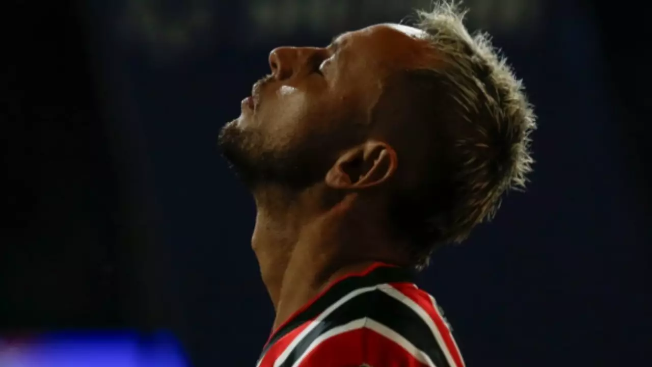 Rafinha deve deixar São Paulo no fim de dezembro. Entenda!