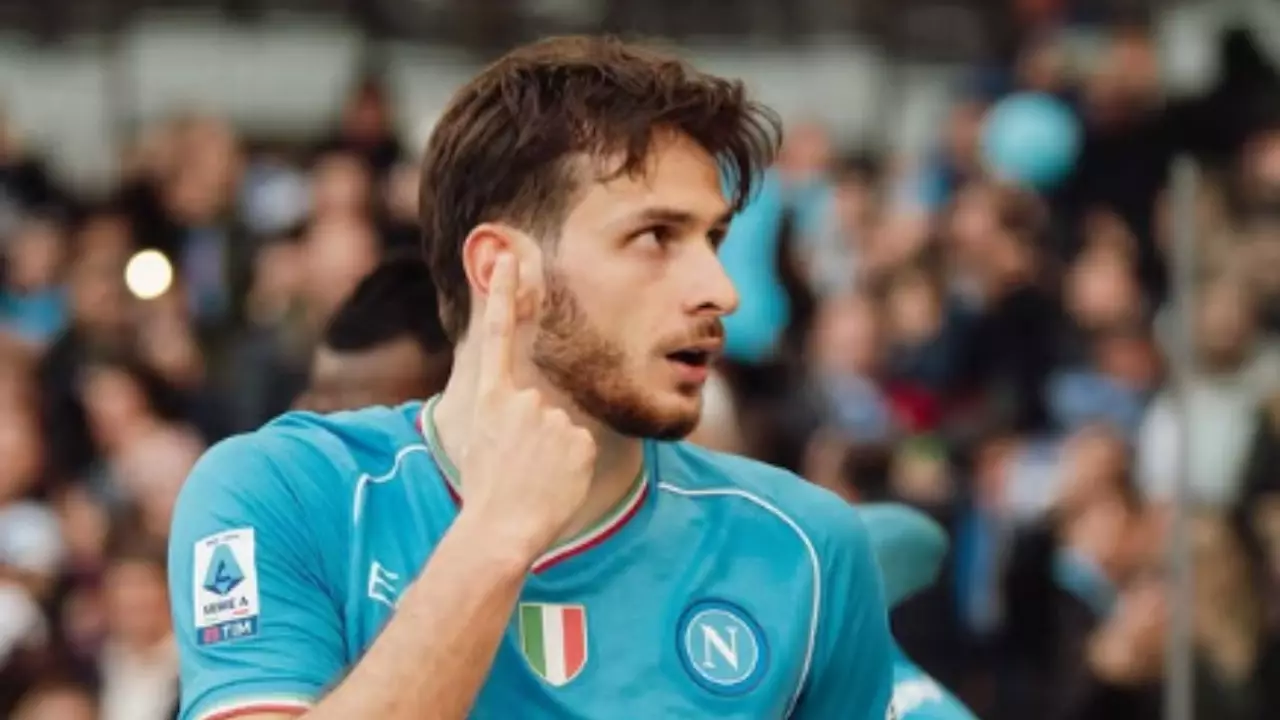 PSG contrata Khvicha Kvaratskhelia. Entenda!