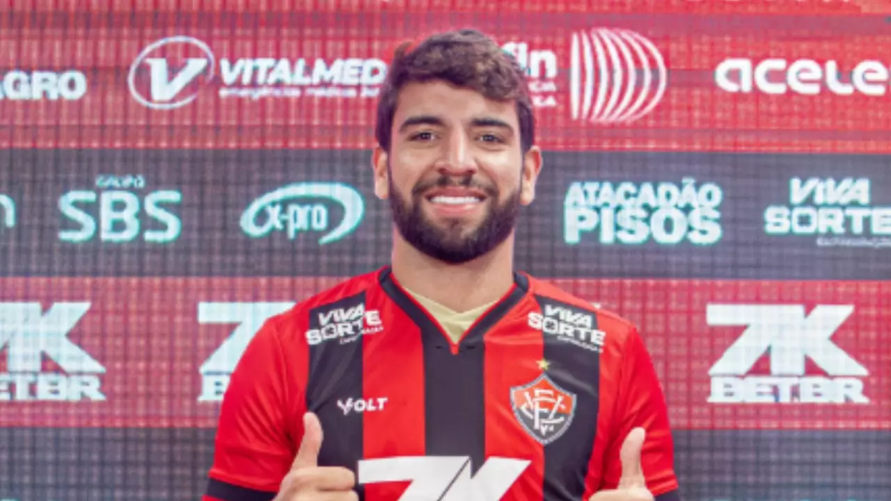 Vitória apresenta Pepê como novo reforço. Entenda!
