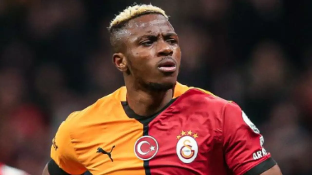 Napoli considera troca entre Osimhen e Hojlund com o Manchester United. Entenda!