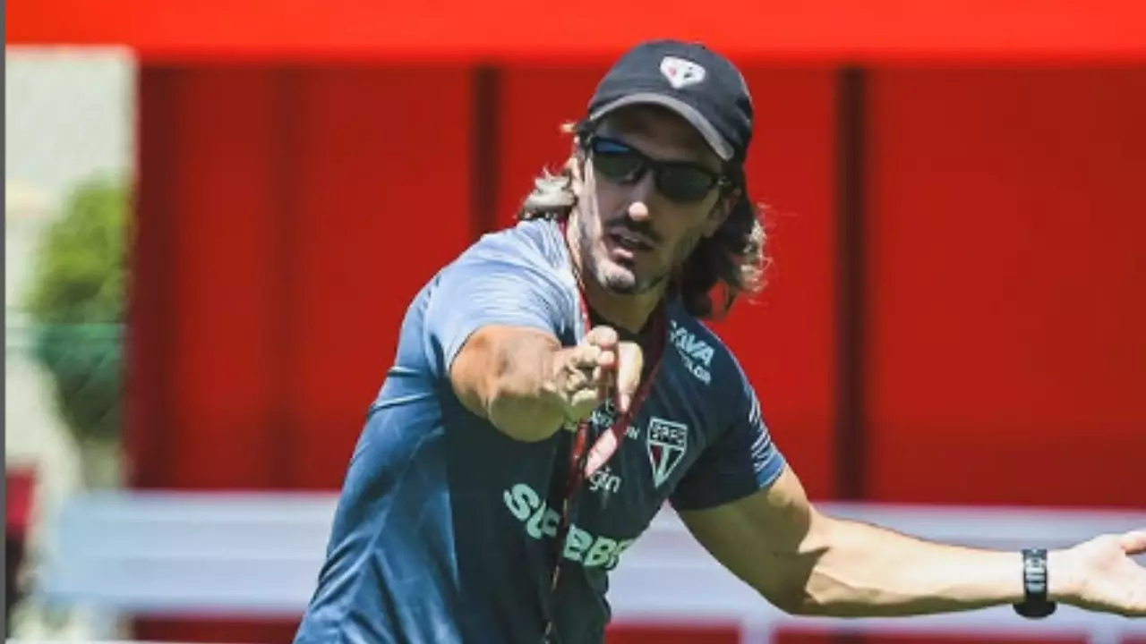 São Paulo contesta arbitragem em clássico contra Palmeiras. Entenda!