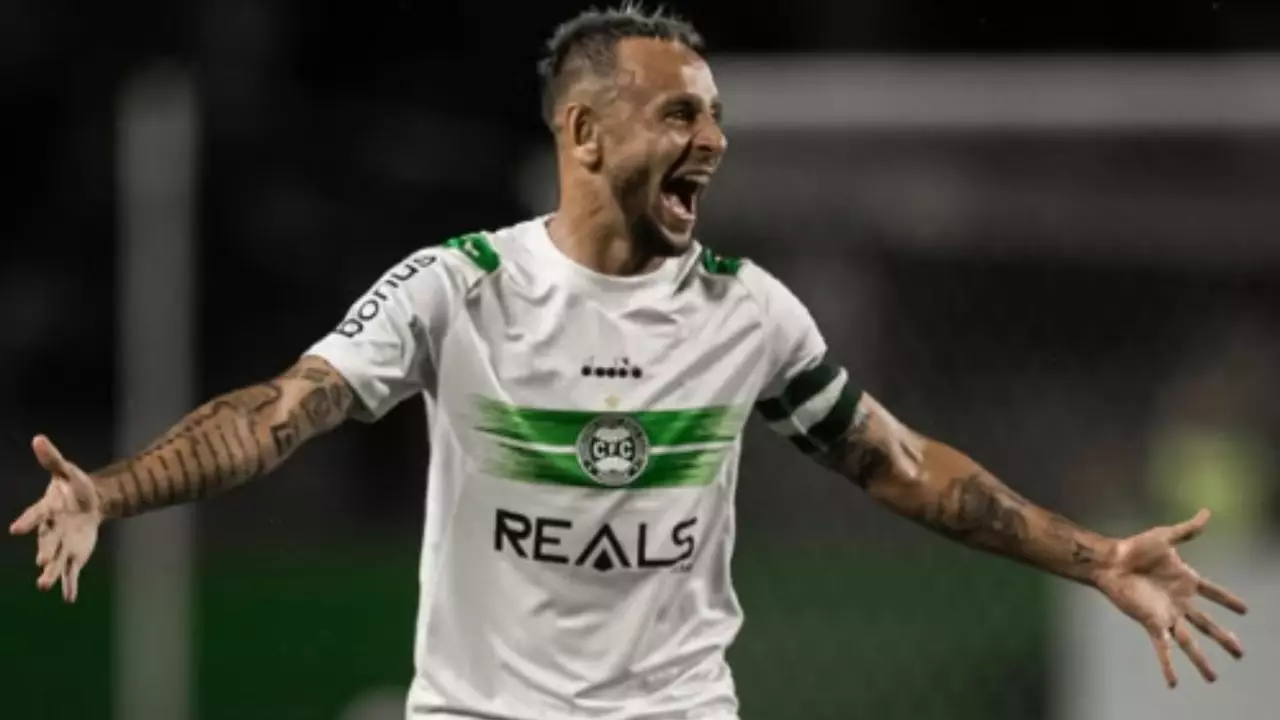 Rafinha encerra segunda passagem pelo Coritiba. Entenda!