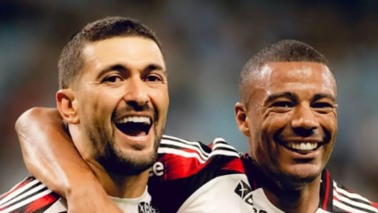 Com show de Arrascaeta, Flamengo vence o Grêmio e assume a liderança do Brasileirão. Entenda!