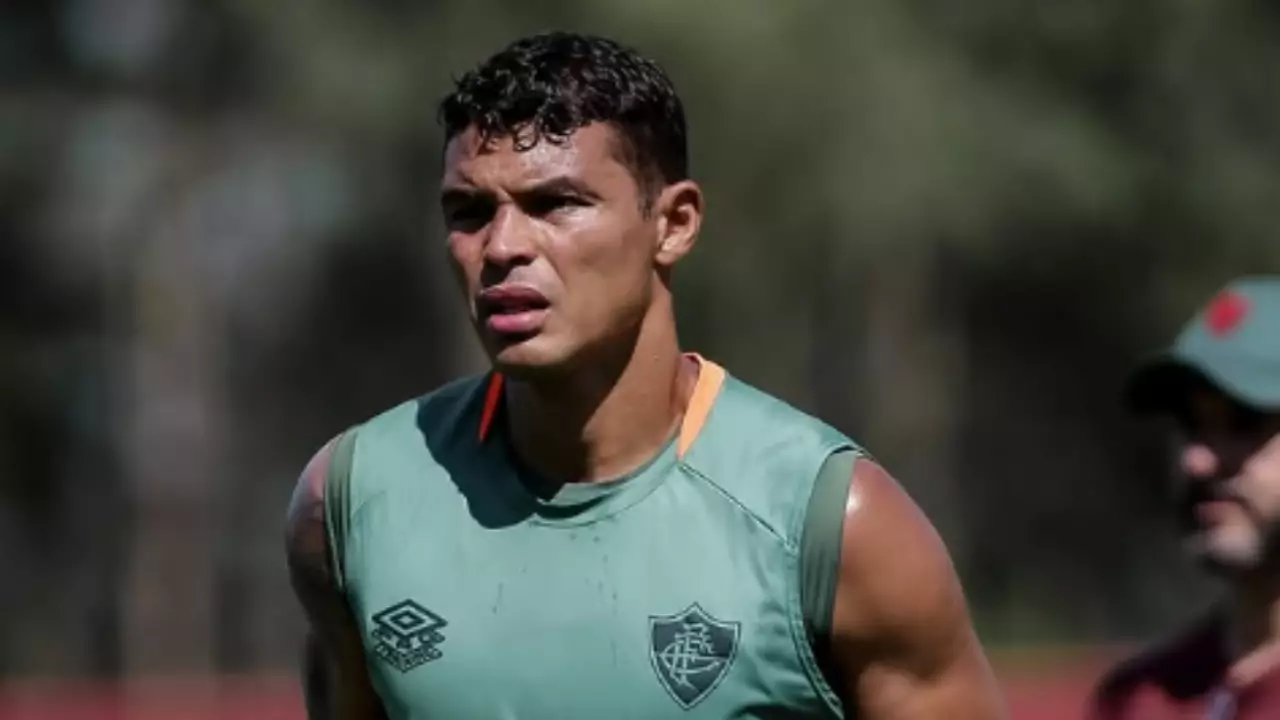 Thiago Silva ficará fora por um mês e desfalca o Fluminense. Entenda!