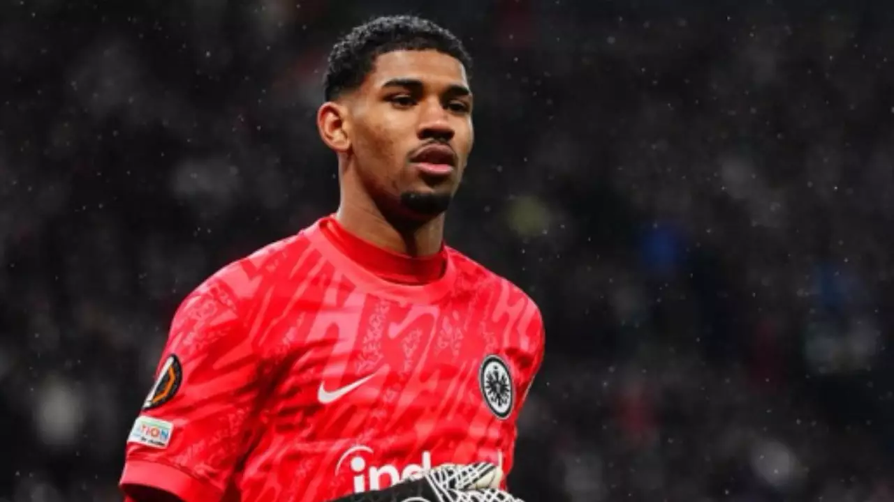Eintracht Frankfurt perde Kauã Santos e Götze por lesões na reta final da temporada. Entenda!
