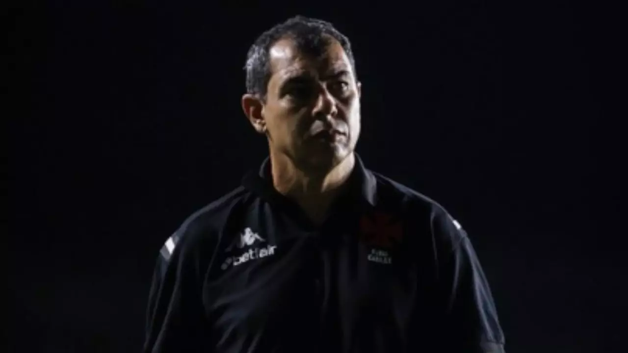 Vasco demite Fábio Carille após derrota para o Cruzeiro. Entenda!